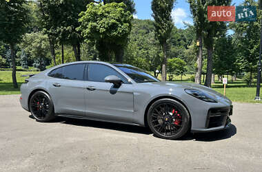 Фастбэк Porsche Panamera 2024 в 