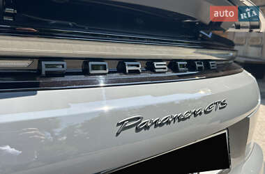 Фастбэк Porsche Panamera 2024 в 