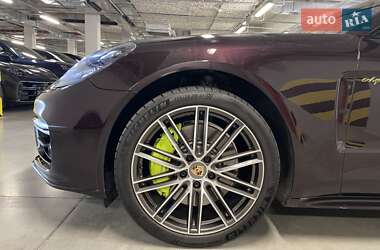 Универсал Porsche Panamera 2018 в 