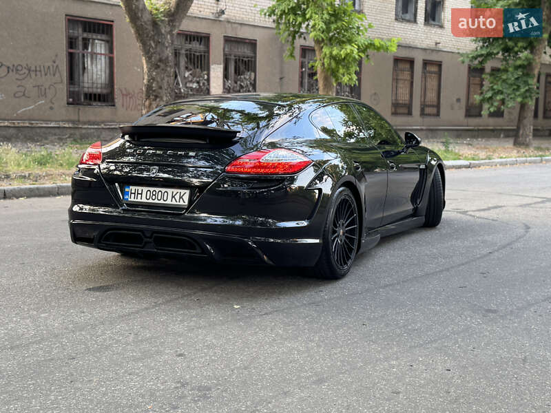 Фастбек Porsche Panamera 2011 в Миколаєві