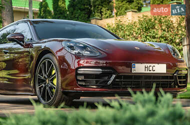 Универсал Porsche Panamera 2018 в 