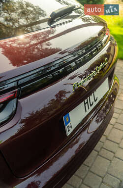 Универсал Porsche Panamera 2018 в 