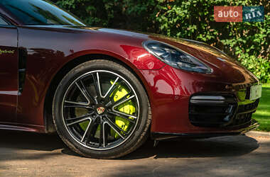 Универсал Porsche Panamera 2018 в 