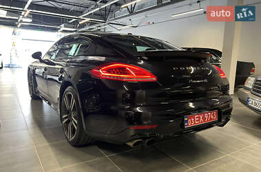 Фастбэк Porsche Panamera 2016 в 