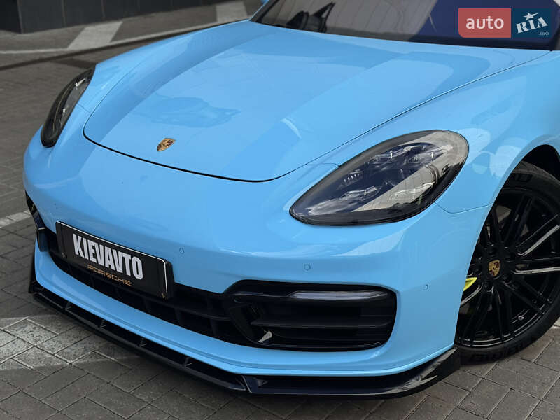 Фастбэк Porsche Panamera 2016 в Киеве