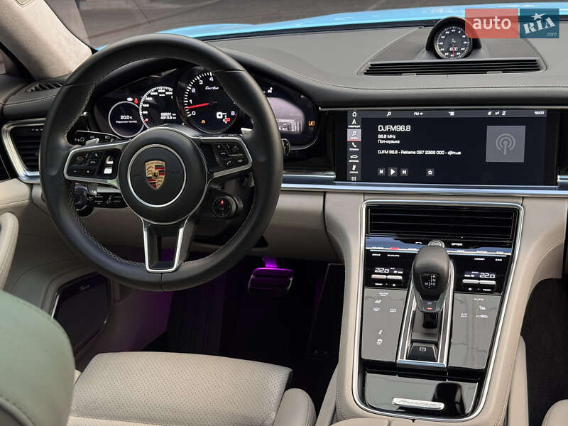 Фастбэк Porsche Panamera 2016 в Киеве