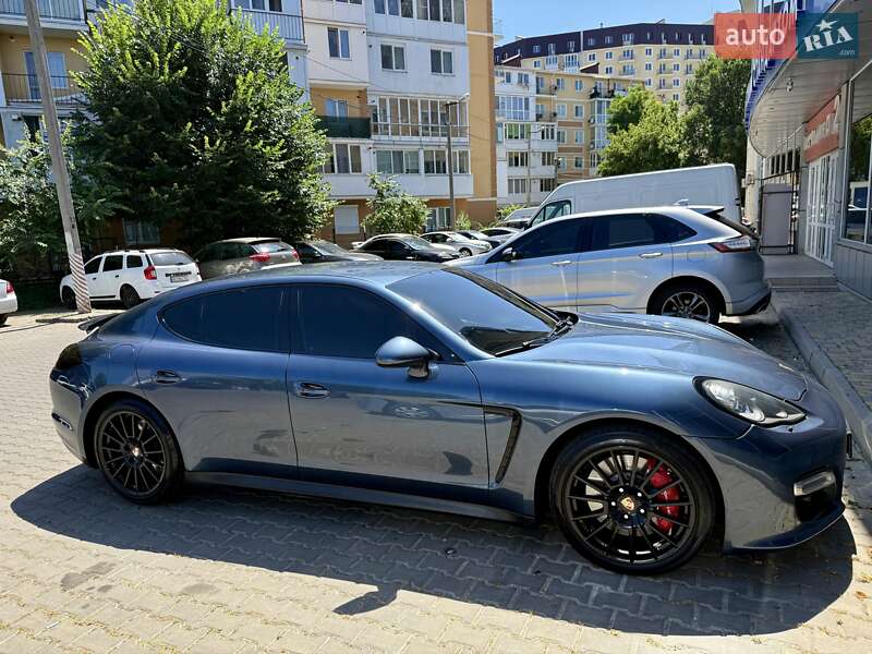 Porsche Panamera 2012