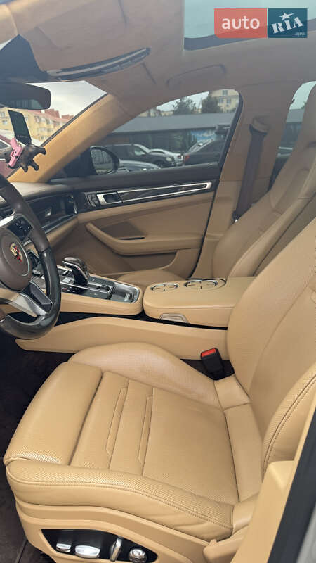 Универсал Porsche Panamera 2018 в Киеве