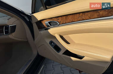 Фастбэк Porsche Panamera 2014 в 