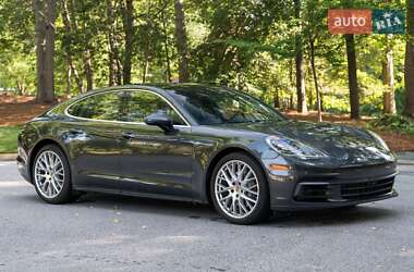 Porsche Panamera 2020