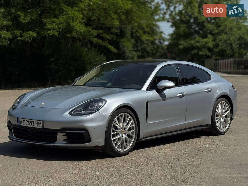 Фастбэк Porsche Panamera 2017 в 