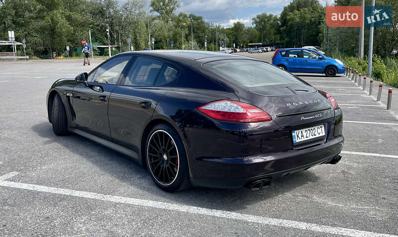 Фастбэк Porsche Panamera 2012 в Киеве