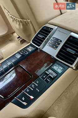Фастбэк Porsche Panamera 2012 в 