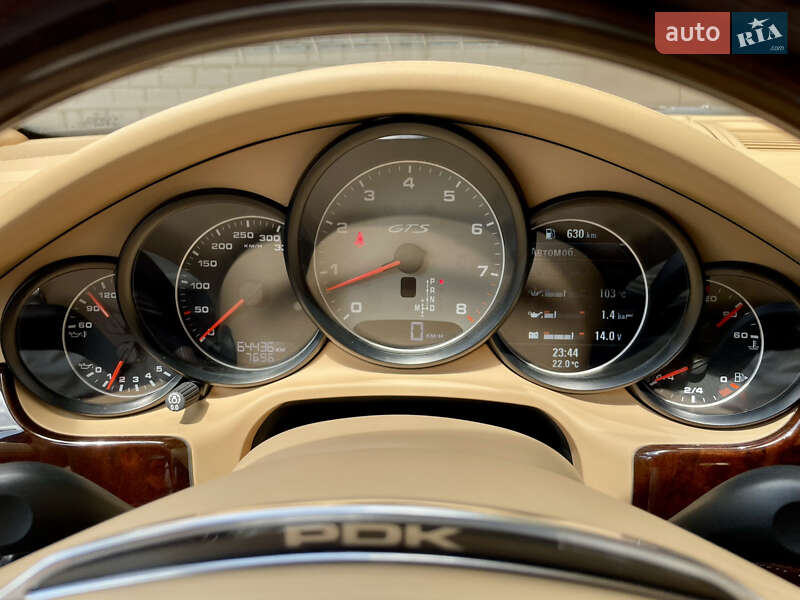 Фастбэк Porsche Panamera 2012 в Киеве