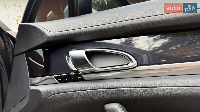 Фастбэк Porsche Panamera 2011 в Полтаве