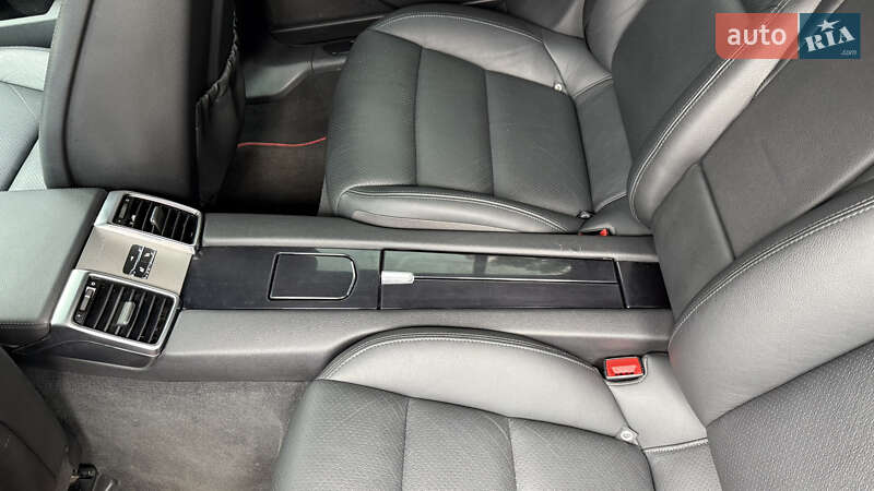 Фастбэк Porsche Panamera 2011 в Полтаве