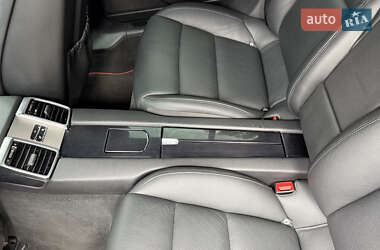 Фастбэк Porsche Panamera 2011 в 