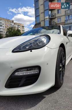 Фастбек Porsche Panamera 2011 в 