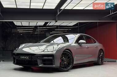 Фастбек Porsche Panamera 2025 в Києві