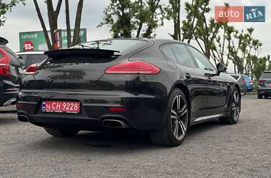 Фастбэк Porsche Panamera 2016 в 