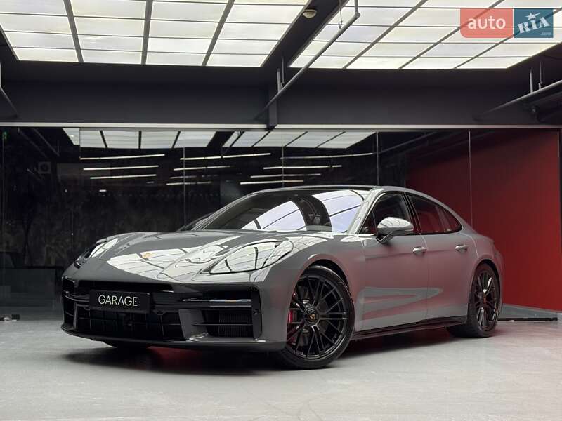 Porsche Panamera 2025