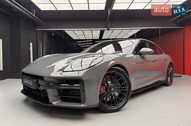 Фастбэк Porsche Panamera 2025 в 