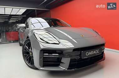 Фастбэк Porsche Panamera 2025 в 