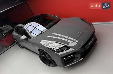 Фастбэк Porsche Panamera 2025 в 