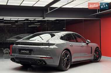 Фастбэк Porsche Panamera 2025 в 