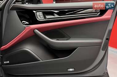 Фастбэк Porsche Panamera 2025 в 
