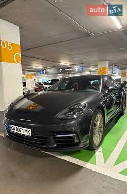 Фастбэк Porsche Panamera 2020 в 