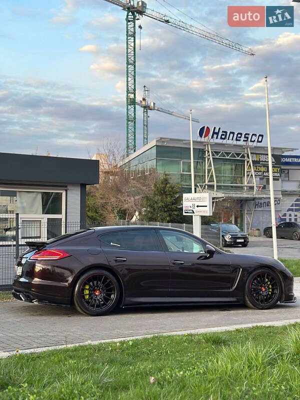 Фастбек Porsche Panamera 2010 в Хмельницькому
