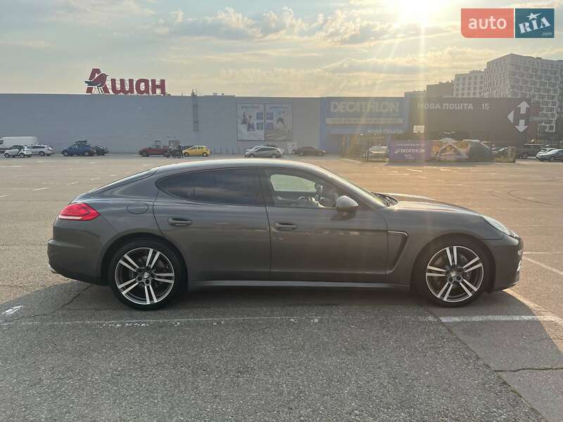Фастбэк Porsche Panamera 2013 в Киеве фото 6 Фастбэк Porsche Panamera 2013 в Киеве