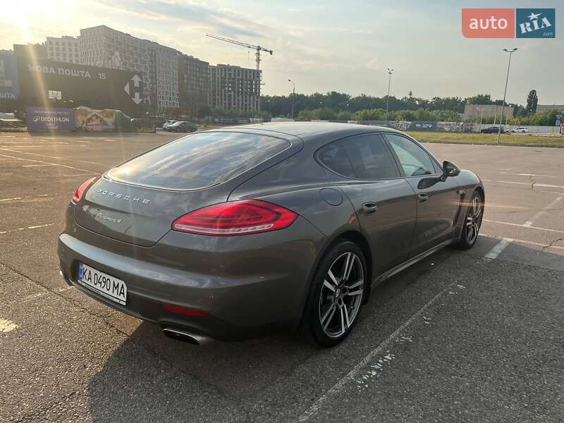 Фастбэк Porsche Panamera 2013 в Киеве фото 7 Фастбэк Porsche Panamera 2013 в Киеве