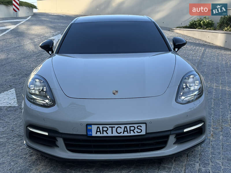 Фастбэк Porsche Panamera 2017 в Одессе