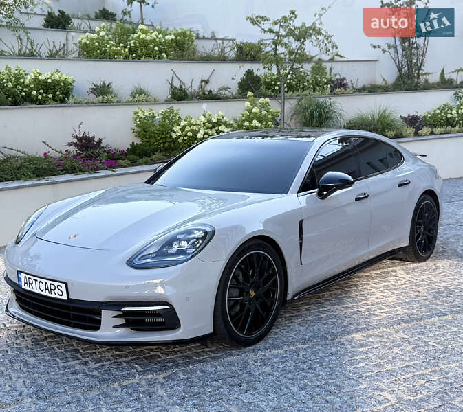 Фастбэк Porsche Panamera 2017 в Одессе