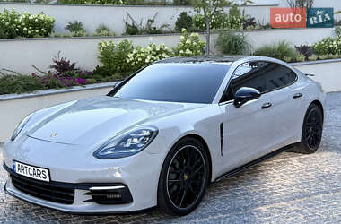 Фастбэк Porsche Panamera 2017 в 
