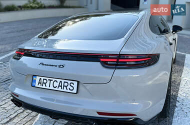 Фастбэк Porsche Panamera 2017 в 