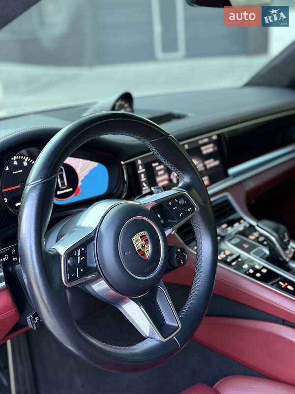 Фастбэк Porsche Panamera 2017 в Одессе