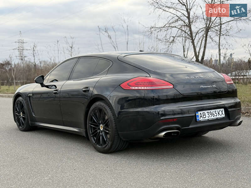 Фастбэк Porsche Panamera 2014 в Киеве