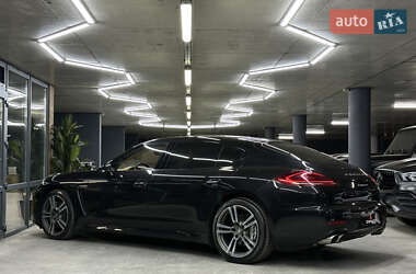 Фастбэк Porsche Panamera 2013 в 