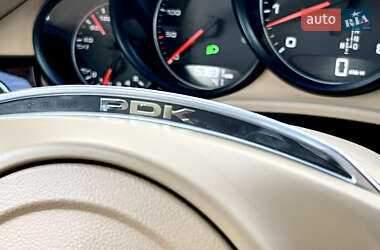 Фастбэк Porsche Panamera 2013 в 