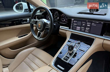 Фастбек Porsche Panamera 2018 в 