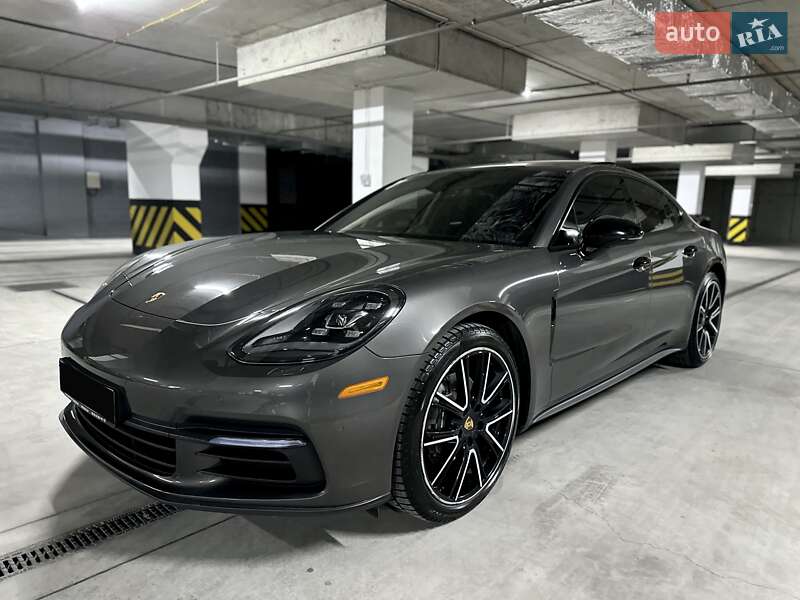 Фастбэк Porsche Panamera 2018 в Днепре