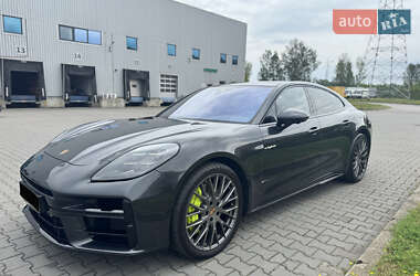 Фастбэк Porsche Panamera 2024 в 