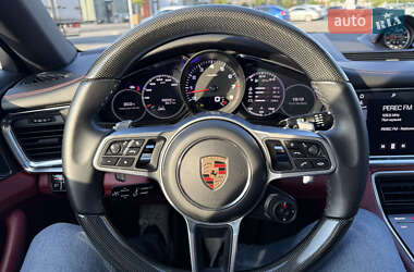 Фастбэк Porsche Panamera 2020 в 