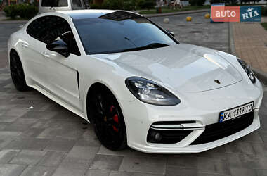 Фастбэк Porsche Panamera 2018 в 
