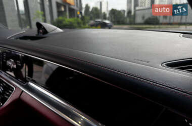 Фастбэк Porsche Panamera 2018 в 