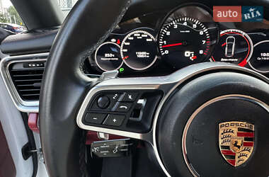 Фастбэк Porsche Panamera 2018 в 