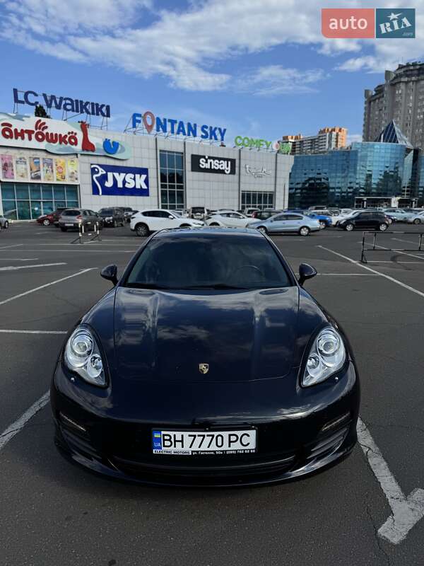 Фастбэк Porsche Panamera 2012 в Одессе фото 6 Фастбэк Porsche Panamera 2012 в Одессе